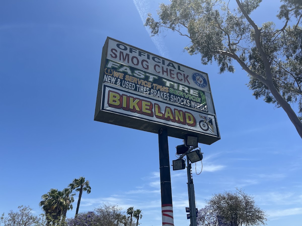 Fast Tire Service shop in Cypress
