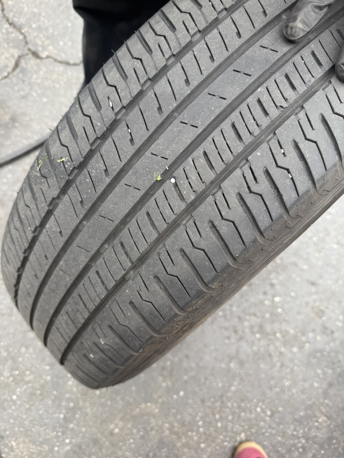Tires and service work at Fast Tire Service in Cypress